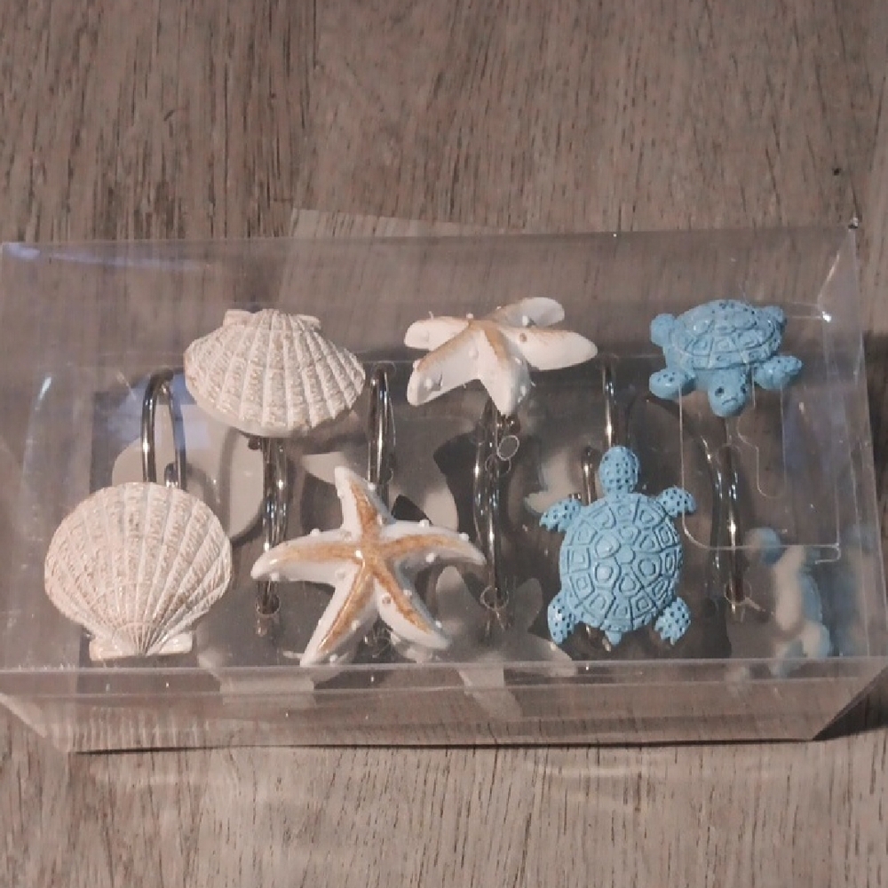 Beach-Themed Shower Curtain Hooks